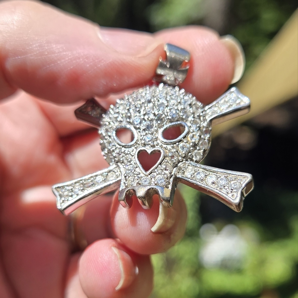 White Topaz Sterling Silver Skull Pendant Unisex - Picture 3 of 6